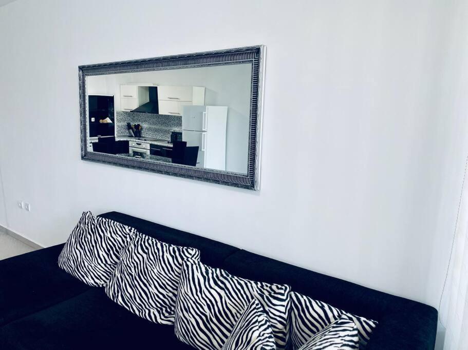 Black & White Style In A Great Location! Sofia